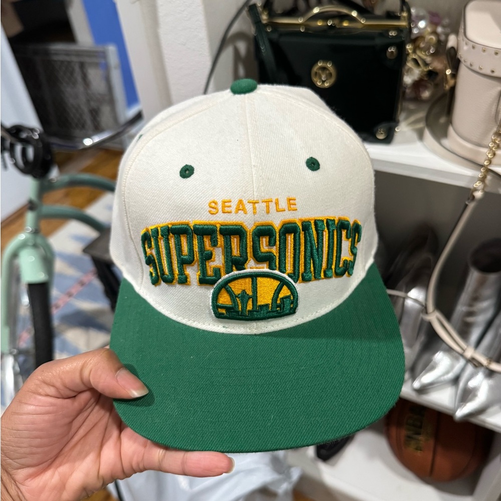 Mitchell & Ness SuperSonics SnapBack